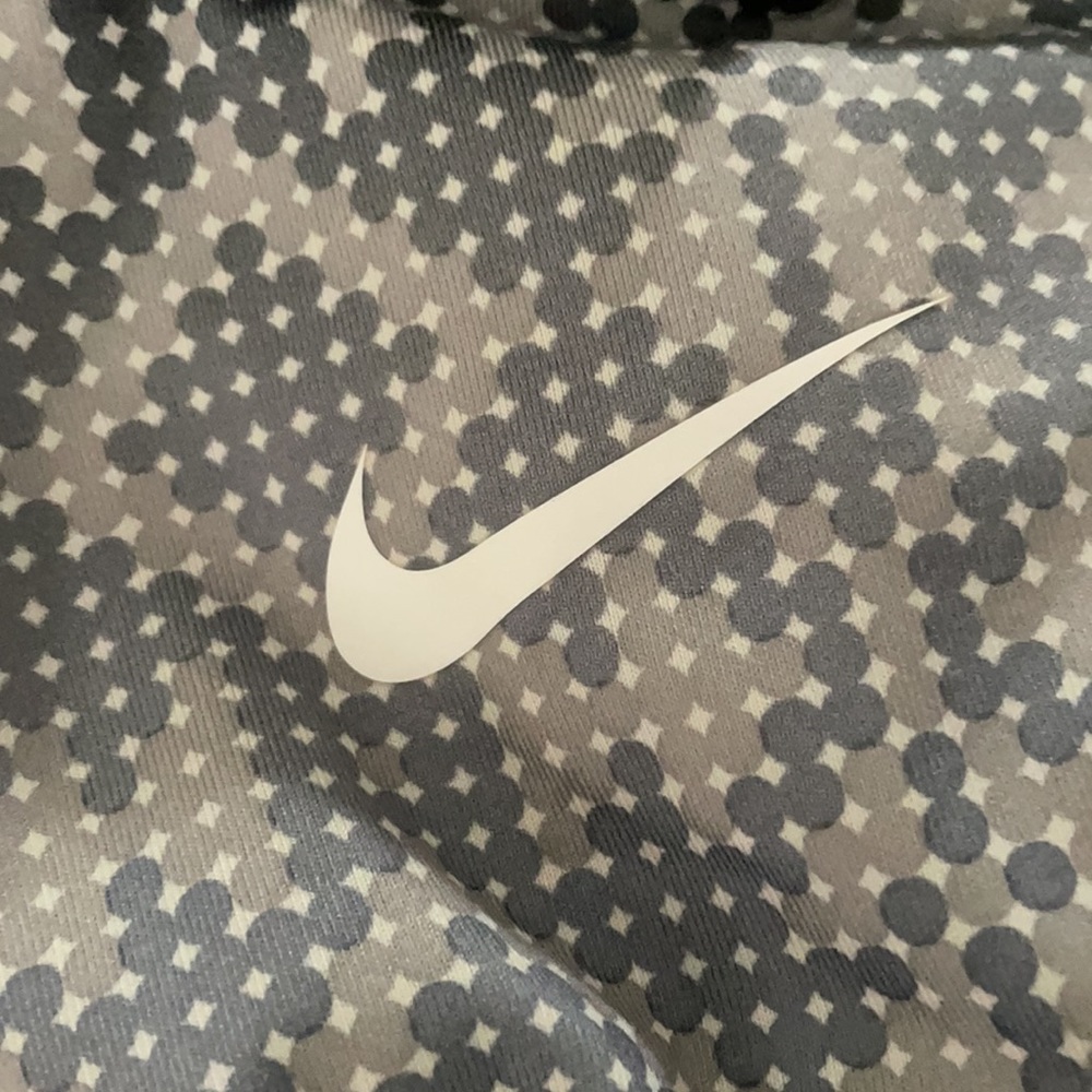 Nike fitted pullover - Picture 7 of 9